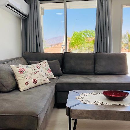 Perfect Southern Getaway With Balcony 엘라트 외부 사진