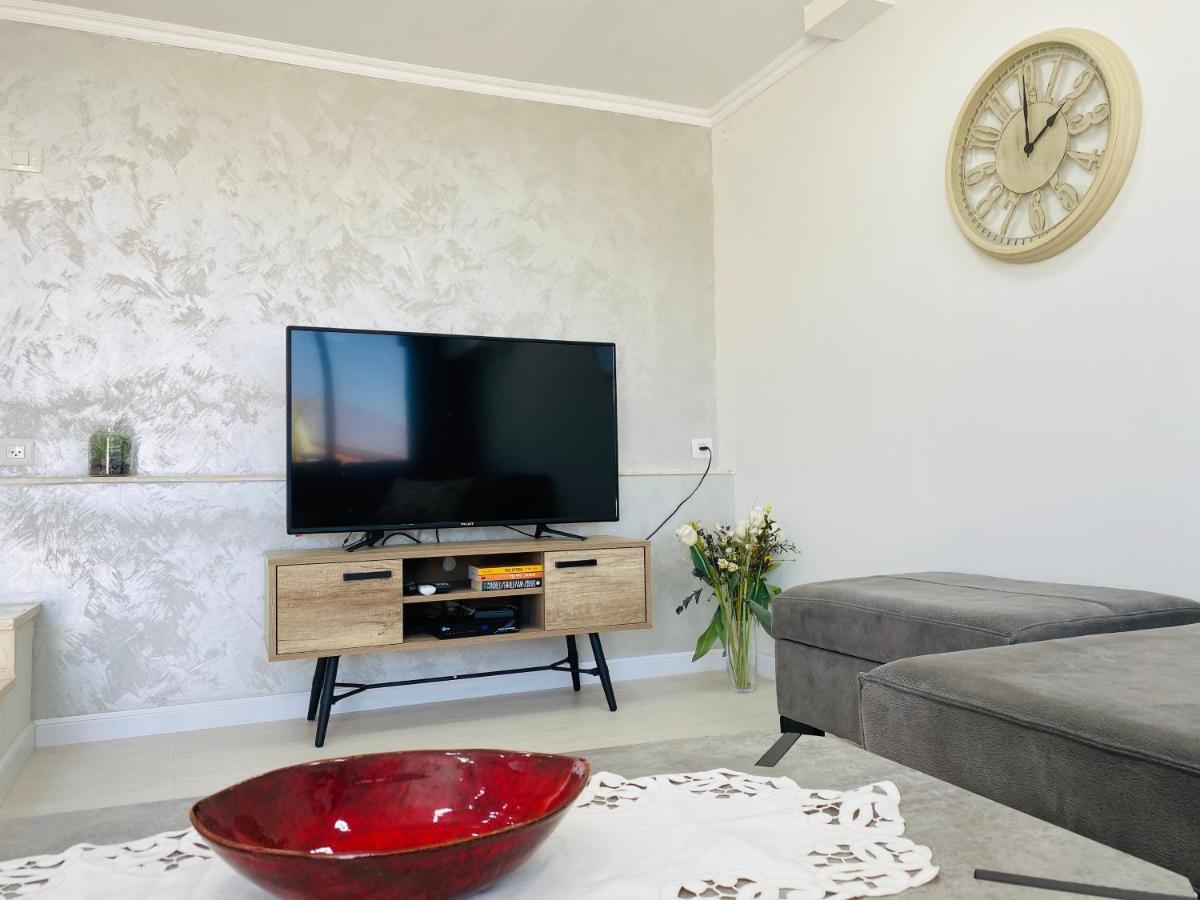 Perfect Southern Getaway With Balcony 엘라트 외부 사진